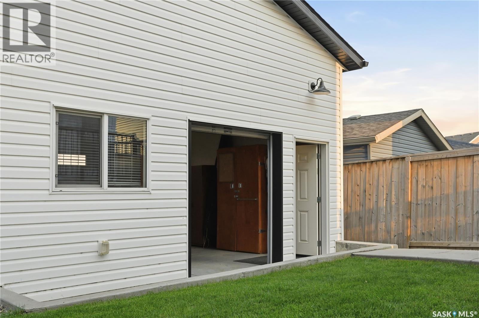 659 Secord Bend, Saskatoon, Saskatchewan  S7V 0M7 - Photo 41 - SK043096