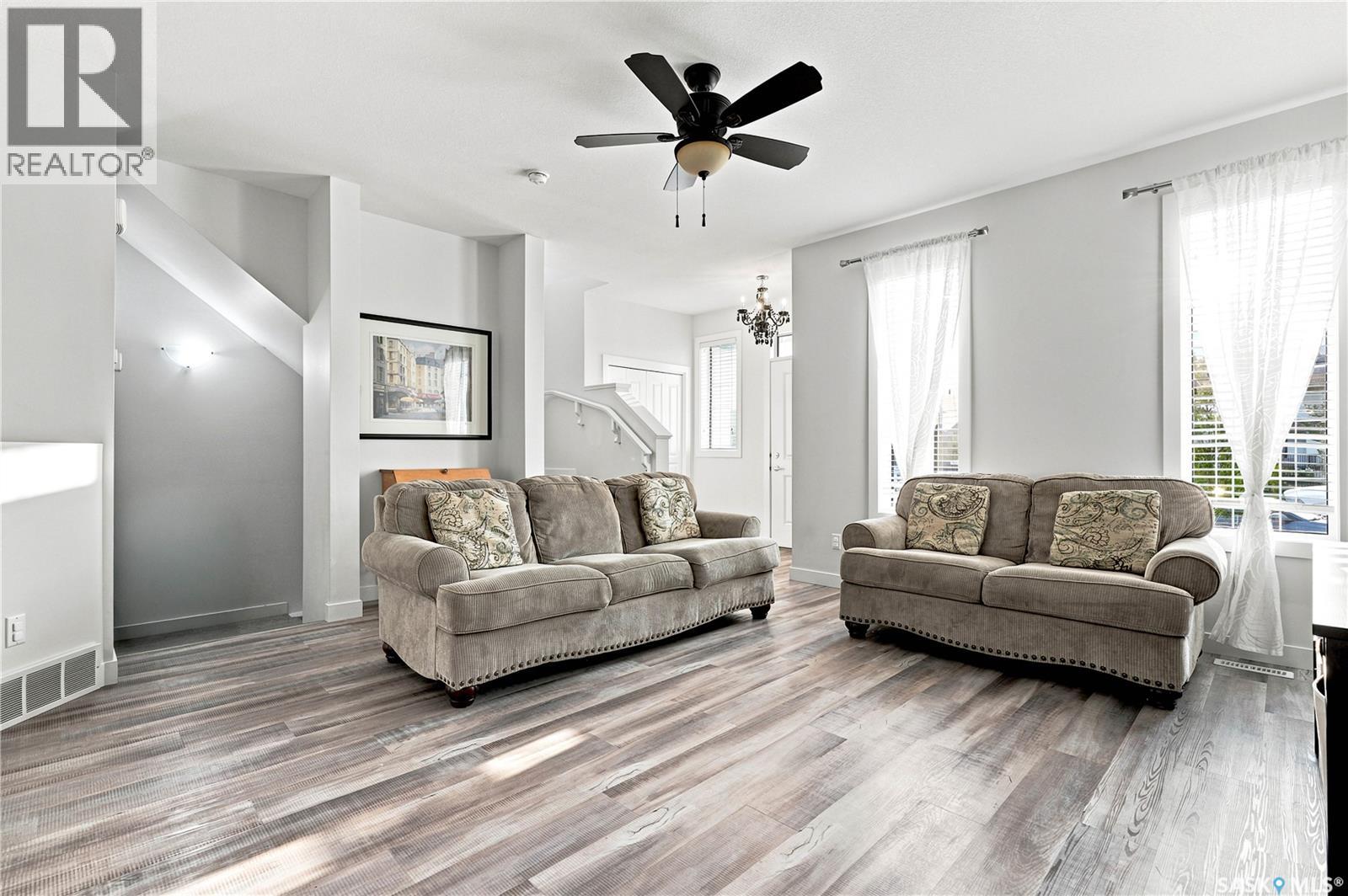 659 Secord Bend, Saskatoon, Saskatchewan  S7V 0M7 - Photo 5 - SK043096