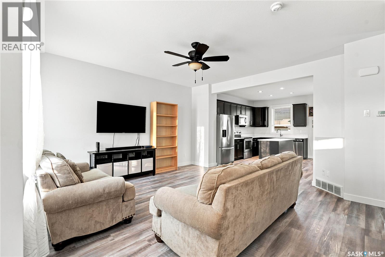659 Secord Bend, Saskatoon, Saskatchewan  S7V 0M7 - Photo 7 - SK043096
