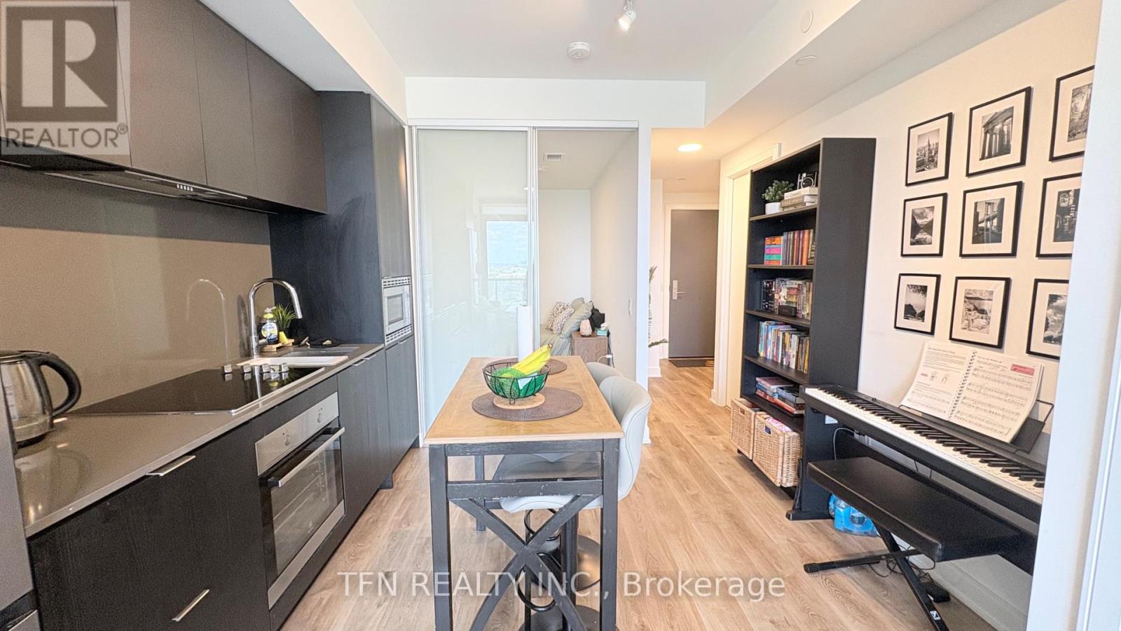 1611 - 86 Dundas Street E, Mississauga, Ontario  L5A 1W4 - Photo 6 - W13599252