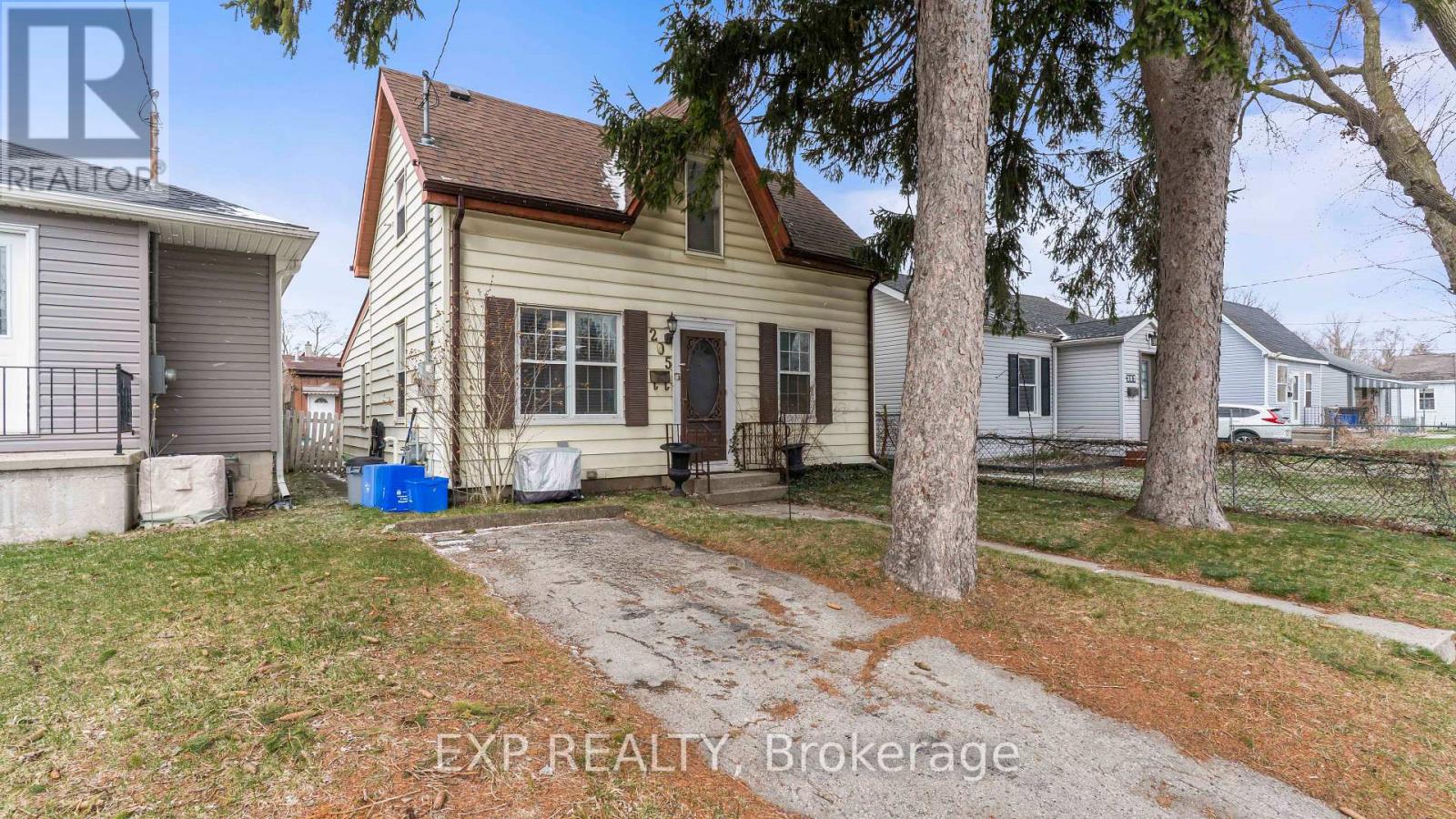 205 EAST STREET, London East, Ontario