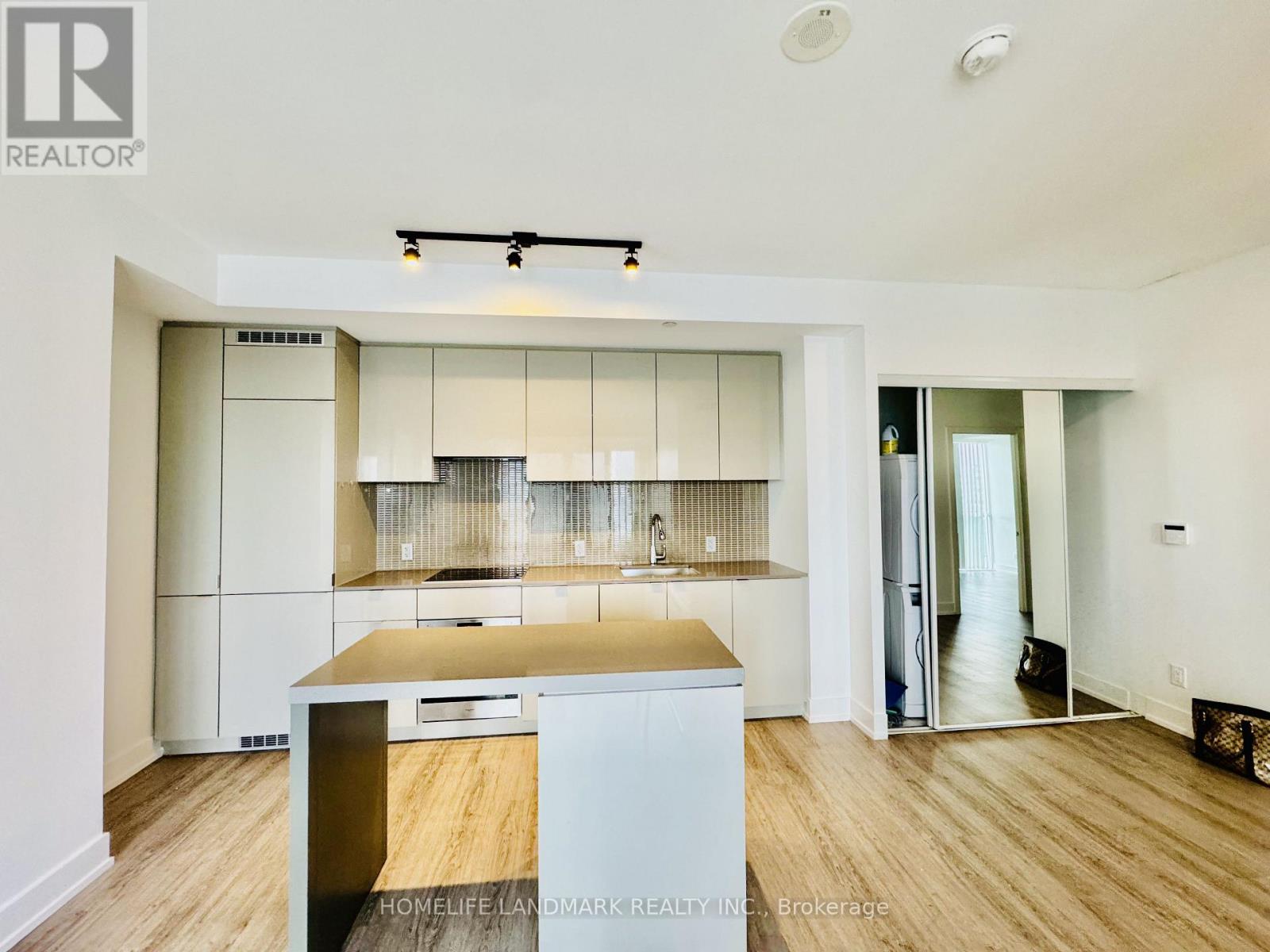 3811 - 7 Grenville Street, Toronto, Ontario  M4Y 0E9 - Photo 2 - C13599466