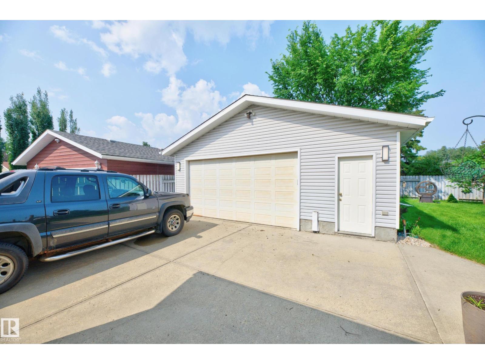 455 Huffman Cr NW, Edmonton, Alberta  T5A 4C7 - Photo 9 - E4500341
