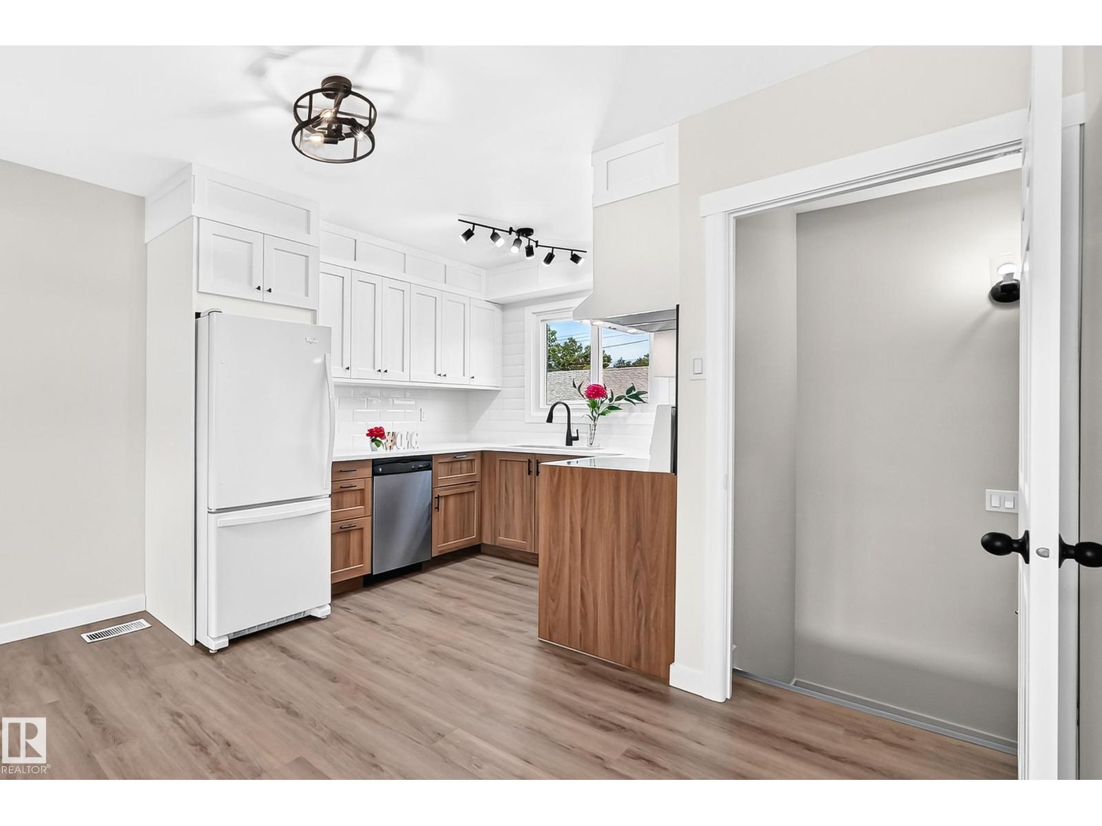 12819 107 St NW, Edmonton, Alberta  T5E 4V4 - Photo 11 - E4500342