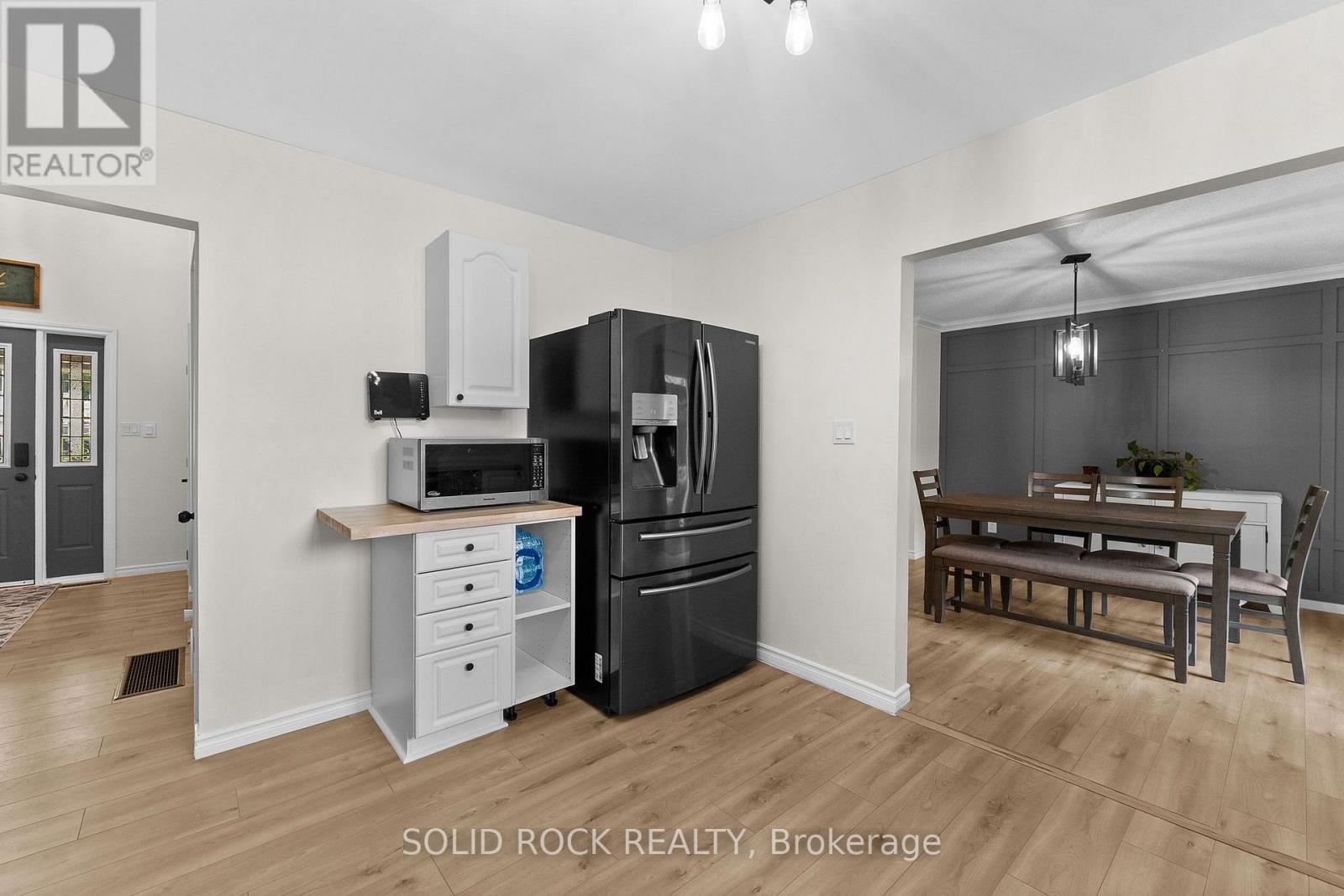 708 Mckenzie Avenue, Mcnab/braeside, Ontario  K7S 3G9 - Photo 20 - X13599456