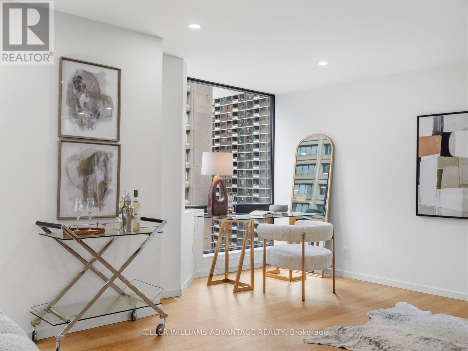 1002 - 1166 Bay Street, Toronto, Ontario  M5S 2X8 - Photo 18 - C13594260