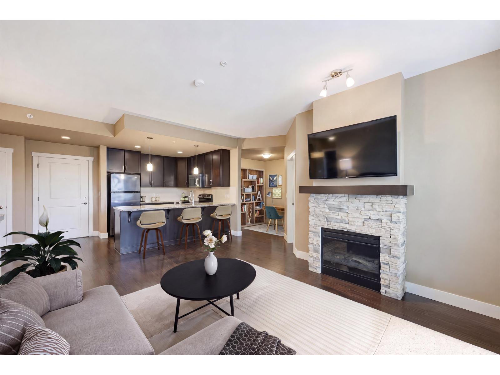 218 3192 Gladwin Road, Abbotsford, British Columbia  V2T 6M9 - Photo 4 - R3145412