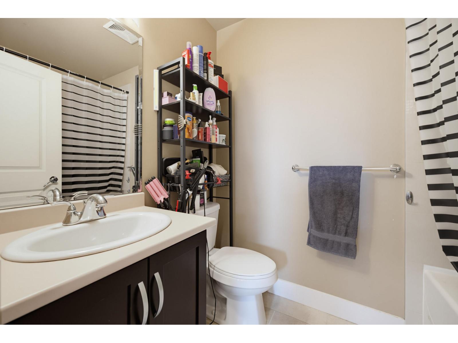 218 3192 Gladwin Road, Abbotsford, British Columbia  V2T 6M9 - Photo 13 - R3145412