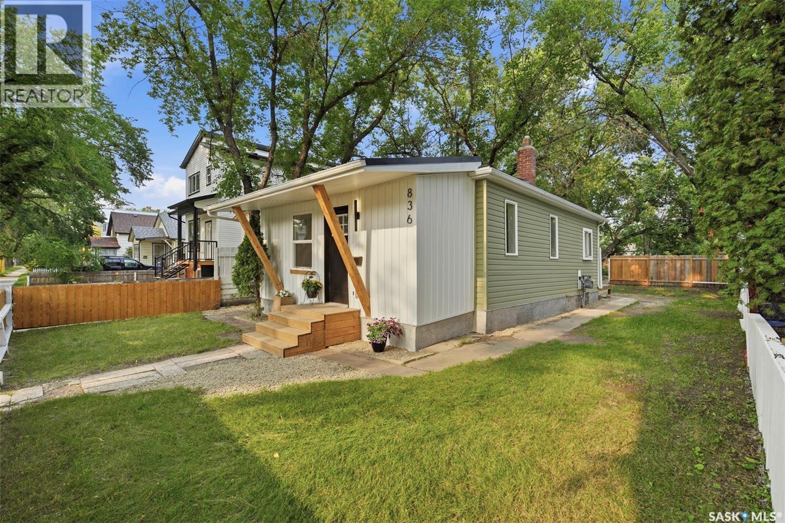 836 I Avenue S, Saskatoon, Saskatchewan  S7M 1Z3 - Photo 22 - SK043526