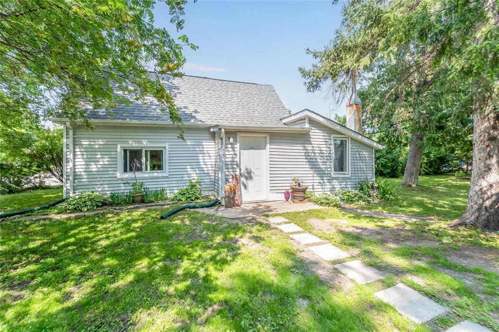 522 FOURTH Street N, Beausejour, Manitoba