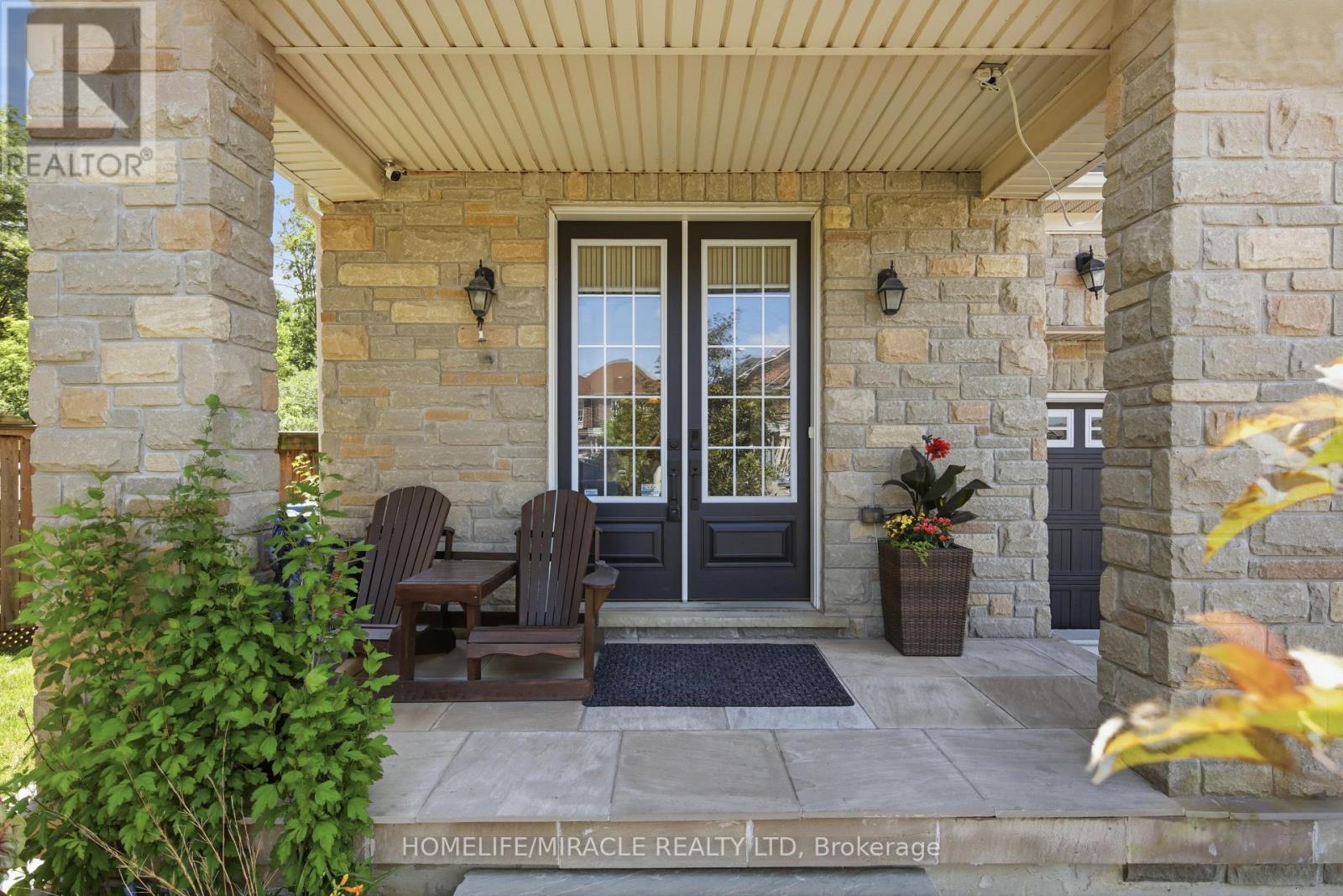 14 Adeline Court, Brampton, Ontario  L6Y 0W9 - Photo 6 - W13507782