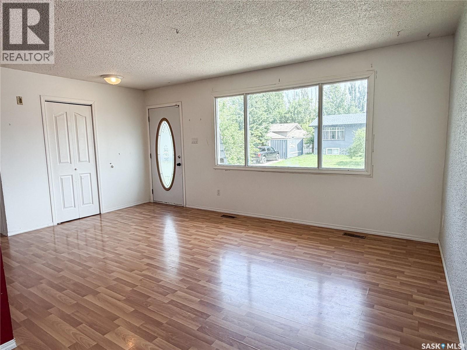 7 Dunfield Crescent, Meadow Lake, Saskatchewan  S9X 1E6 - Photo 3 - SK036545