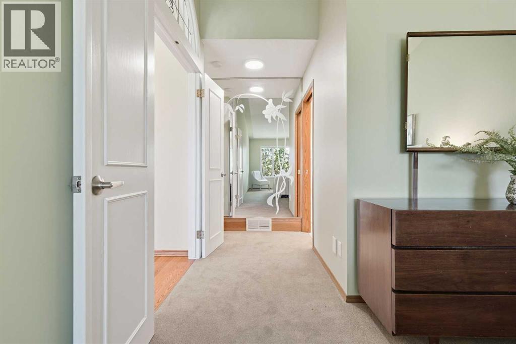 135 Shawnee Rise Sw, Calgary, Alberta  T2Y 2S3 - Photo 22 - A2329270