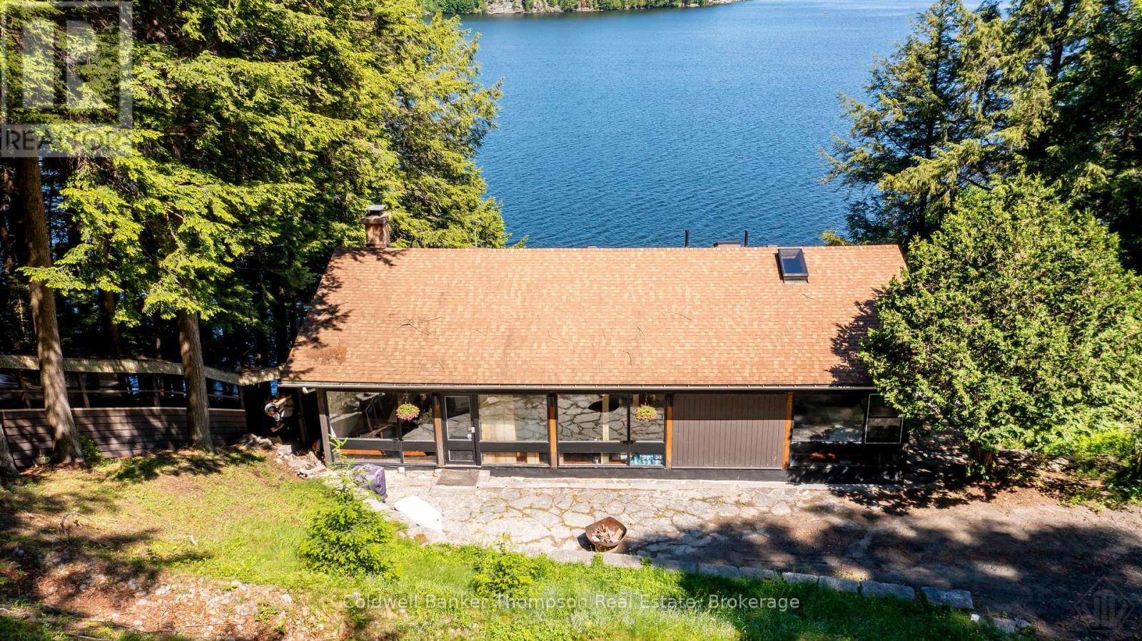 1053 Hemlock Point Lane, Lake Of Bays, Ontario P1H 2J6 - Photo 2 - X13487942