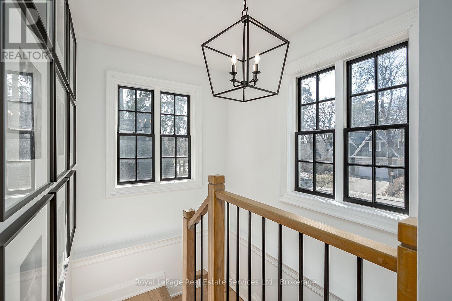 303 Watson Avenue, Oakville (Oo Old Oakville), Ontario  L6J 3V3 - Photo 19 - W13599614