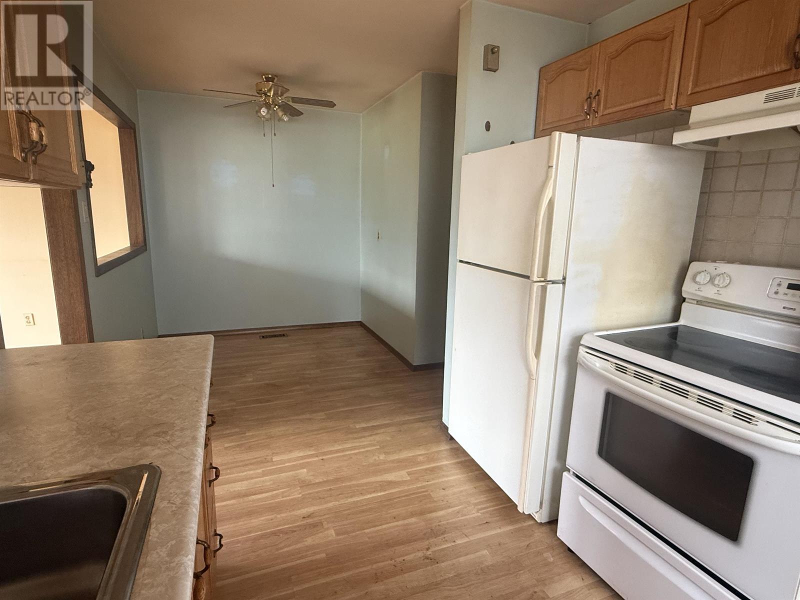 199 Limbrick, Thunder Bay, Ontario  P7C 4S6 - Photo 10 - TB2602066