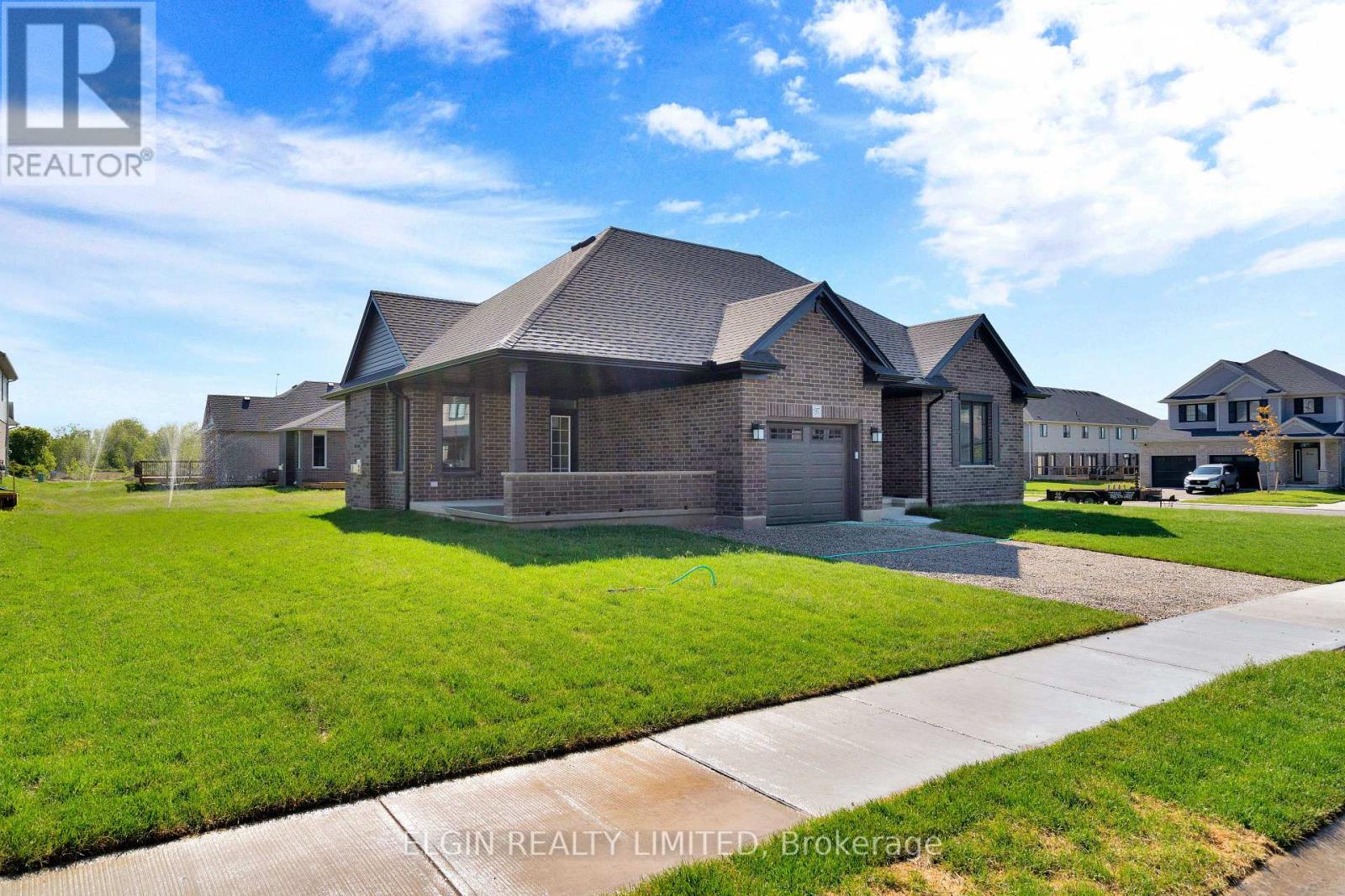 97 Keba Crescent, Tillsonburg, Ontario  N4G 0K6 - Photo 2 - X13599732