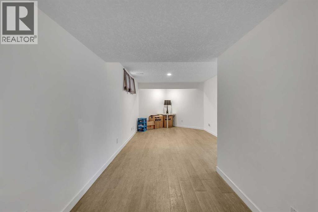 167 Valley Crest Close NW, Calgary, Alberta  T3B 5X3 - Photo 28 - A2329795