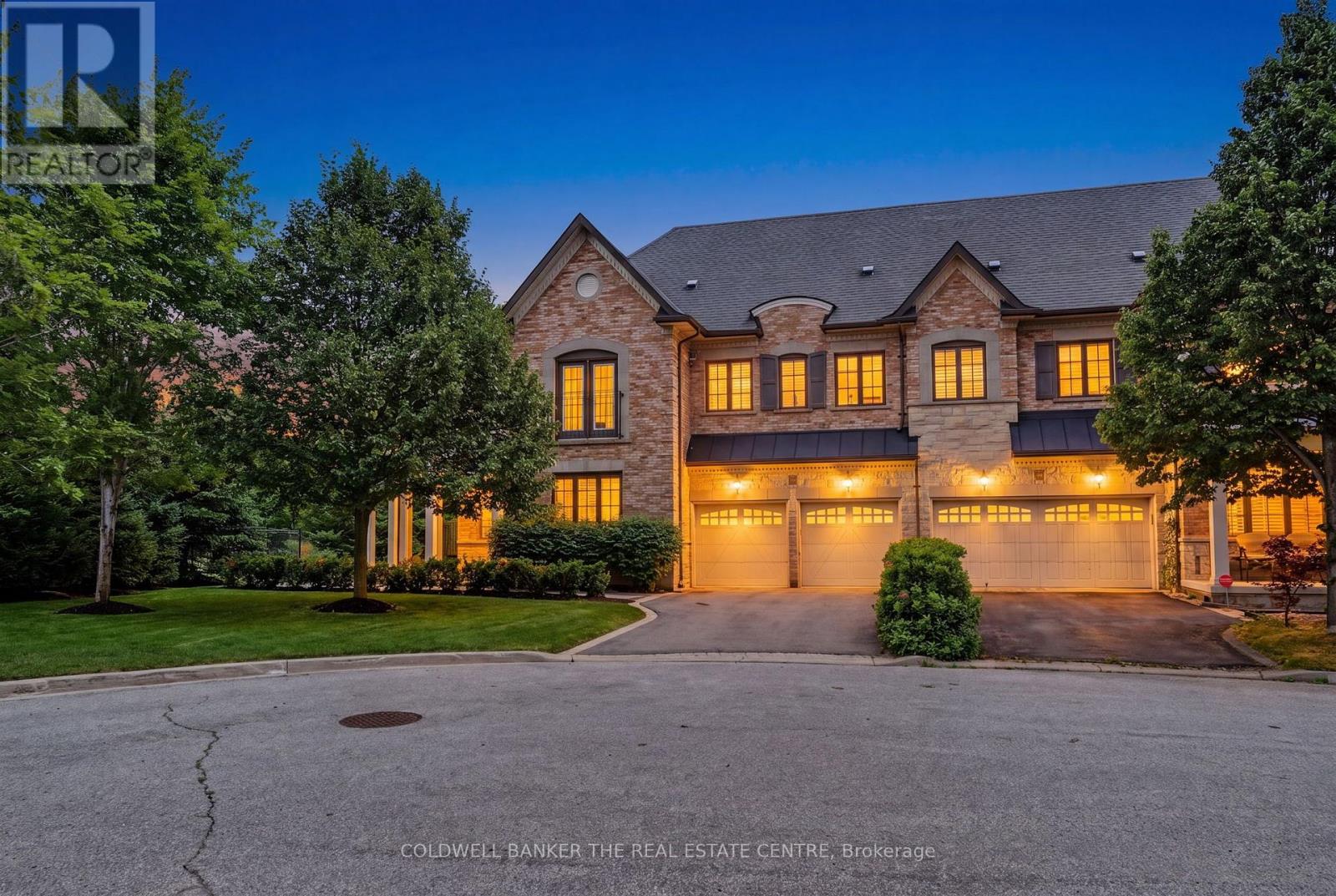64 JENNY THOMPSON COURT, Richmond Hill, Ontario