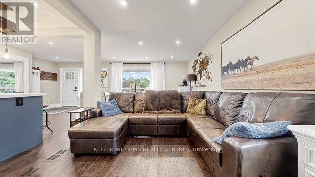 Upper - 29 Bronte Crescent, Barrie (Letitia Heights), Ontario  L4N 5B8 - Photo 16 - S13599498