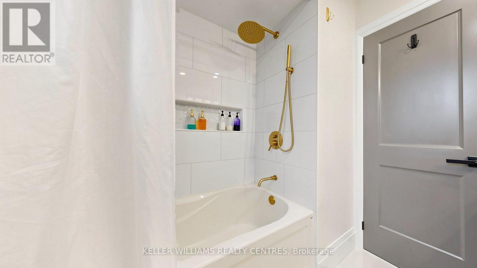 Upper - 29 Bronte Crescent, Barrie (Letitia Heights), Ontario  L4N 5B8 - Photo 21 - S13599498
