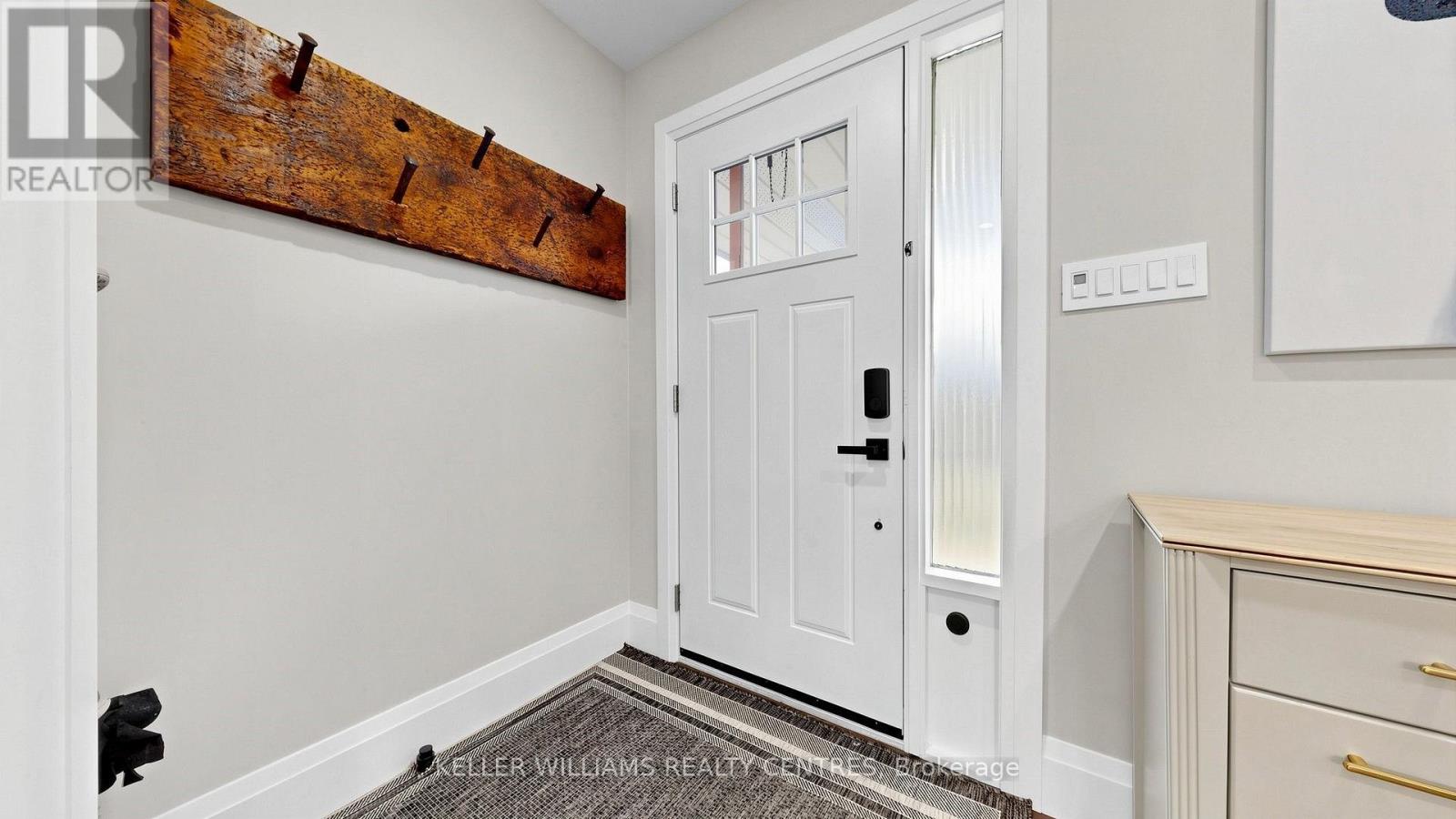Upper - 29 Bronte Crescent, Barrie (Letitia Heights), Ontario  L4N 5B8 - Photo 3 - S13599498