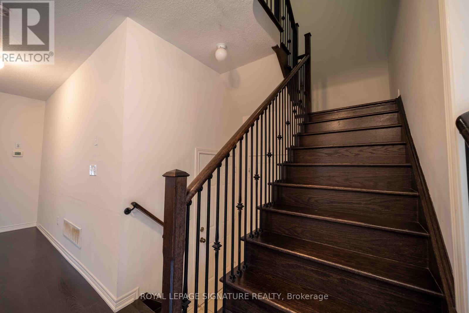 5570 Meadowcrest Avenue, Mississauga, Ontario  L5M 0V1 - Photo 11 - W13599526