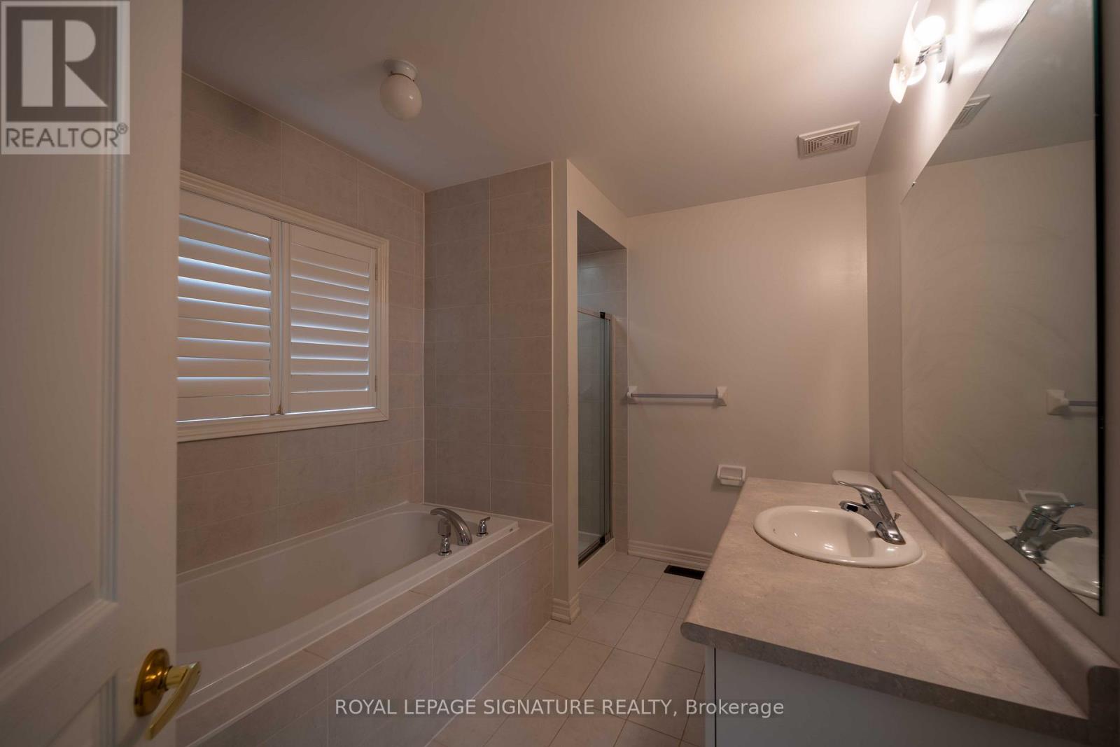 5570 Meadowcrest Avenue, Mississauga, Ontario  L5M 0V1 - Photo 17 - W13599526