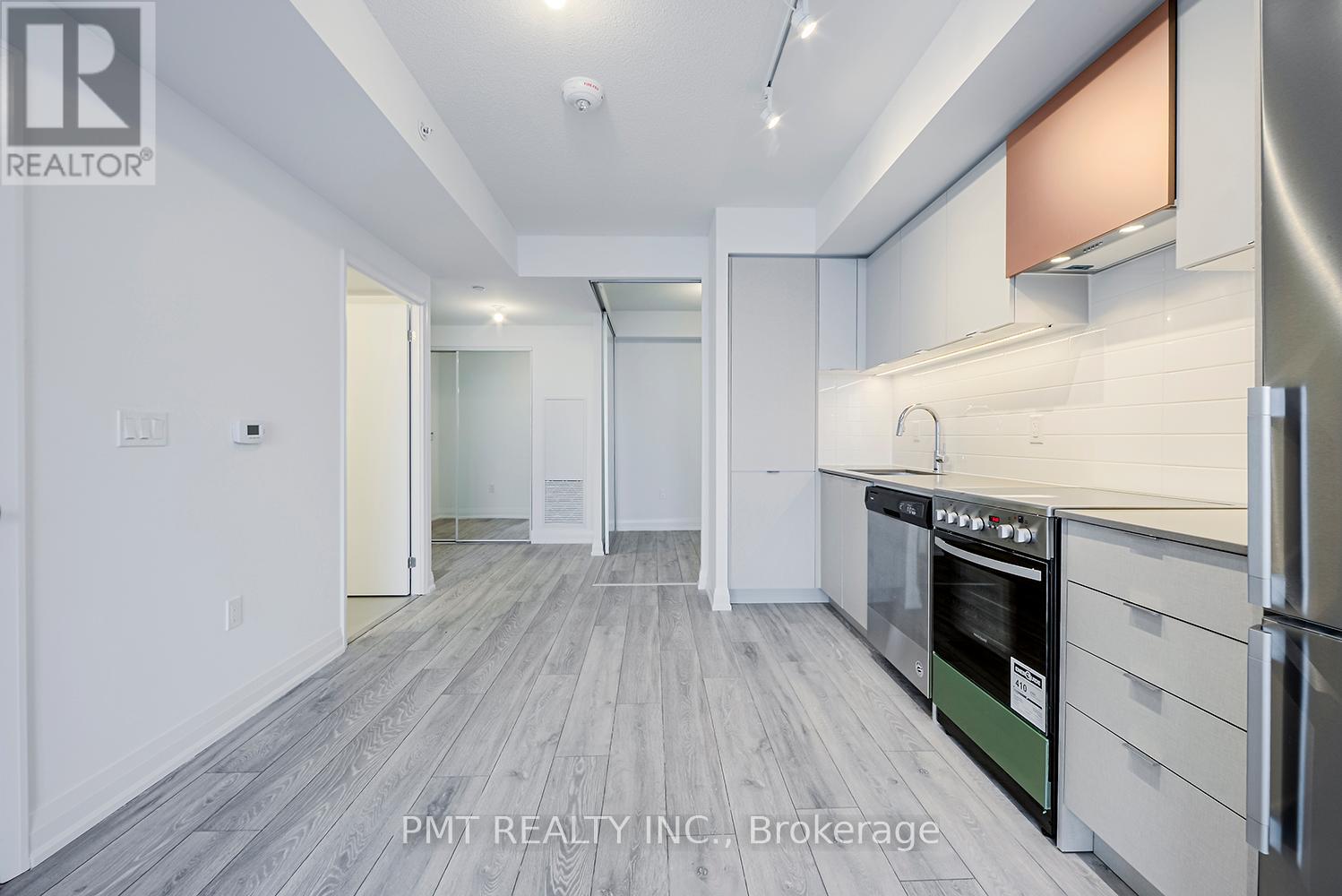 2001 - 30 Gibbs Road, Toronto, Ontario  M9B 0E4 - Photo 9 - W13599534