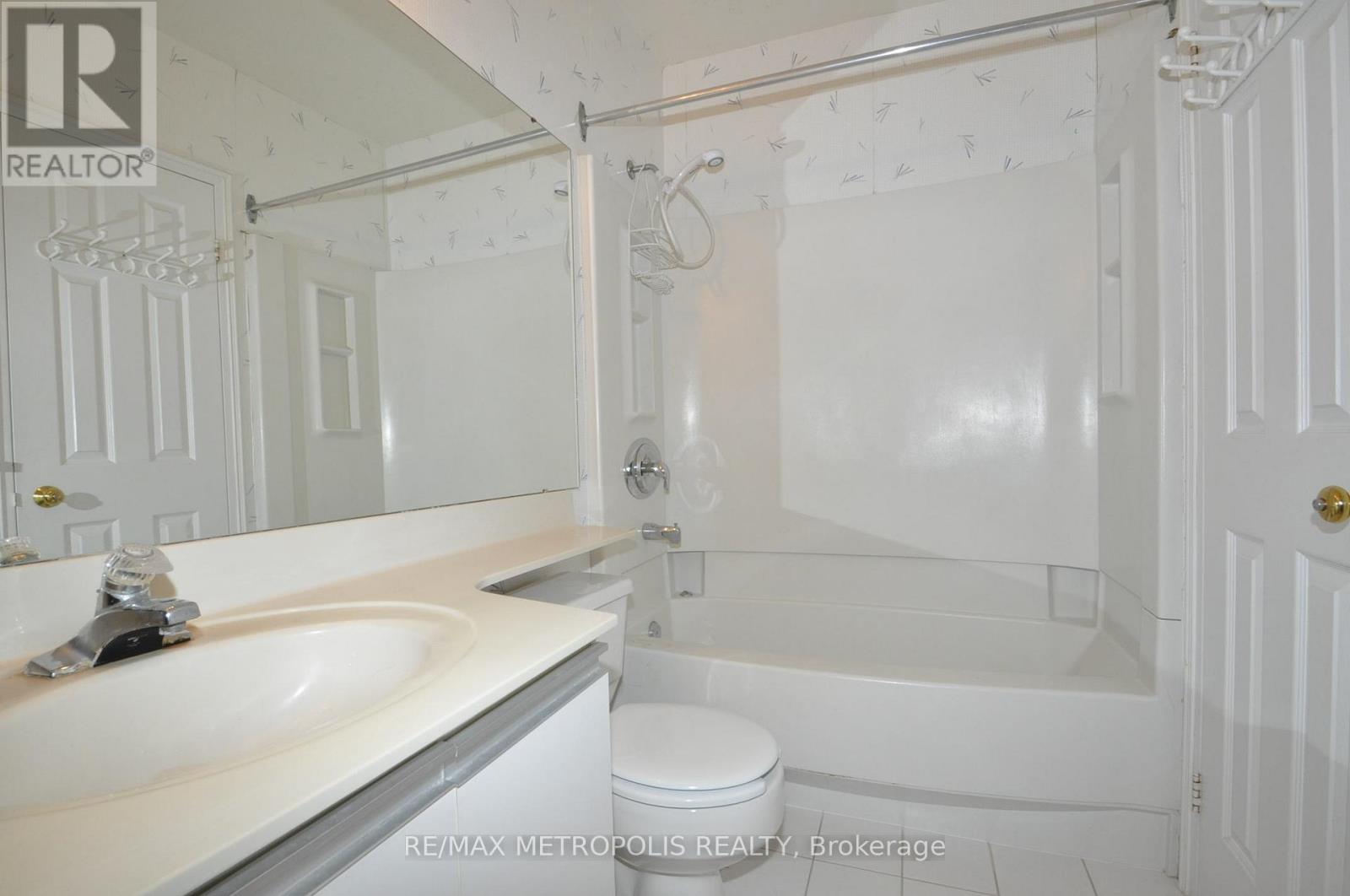 Ph01 - 880 Dundas Street W, Mississauga, Ontario  L5C 4H3 - Photo 11 - W13599576