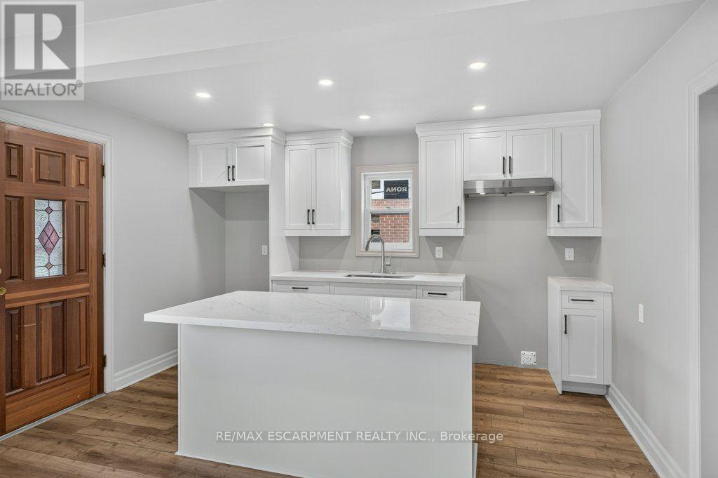 220 East 13th Street, Hamilton, Ontario  L9A 3Z7 - Photo 10 - X13599572