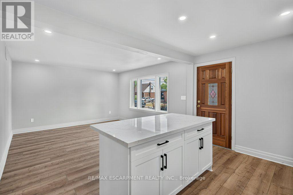 220 East 13th Street, Hamilton, Ontario  L9A 3Z7 - Photo 13 - X13599572