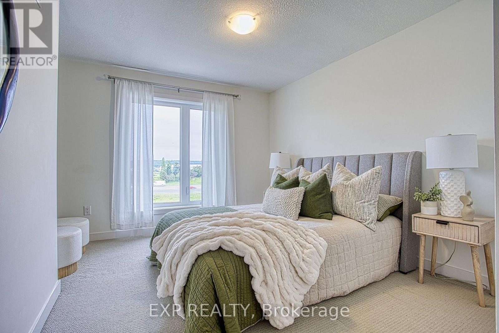 590 North Service Road, Hamilton, Ontario  L8E 0K5 - Photo 15 - X13599574