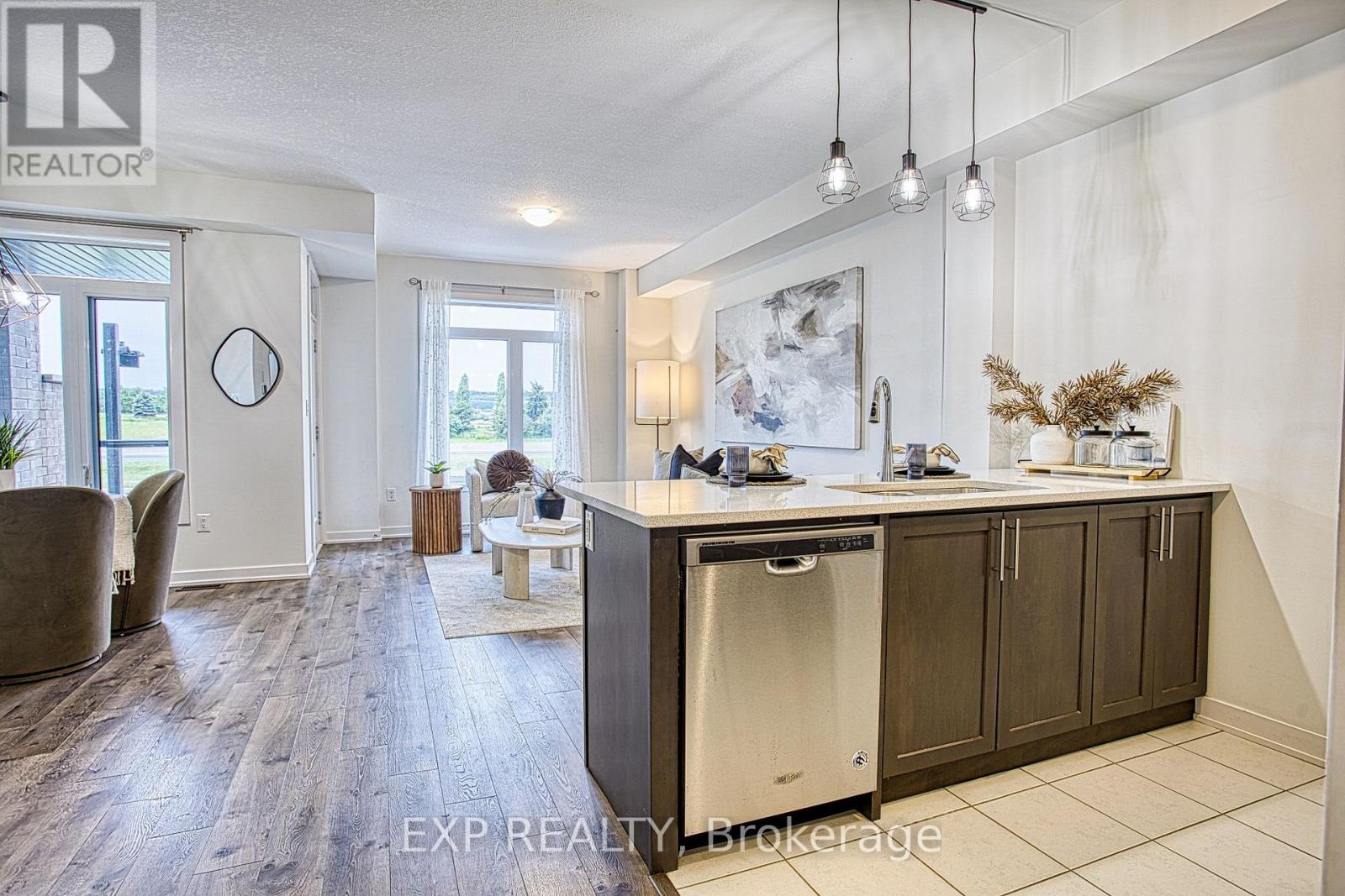 590 North Service Road, Hamilton, Ontario  L8E 0K5 - Photo 2 - X13599574