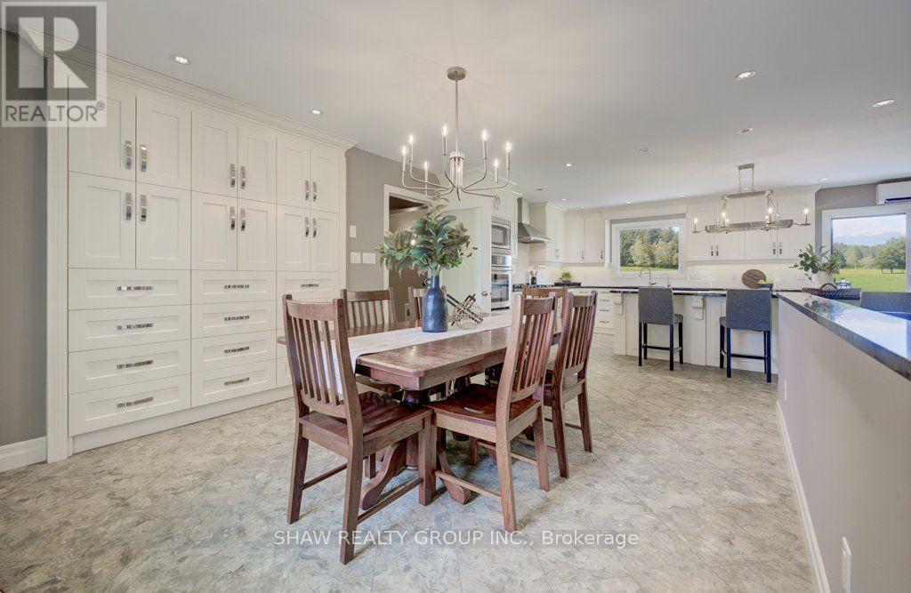 3335 Lobsinger Line, Wellesley, Ontario  N0B 2M0 - Photo 5 - X13599708