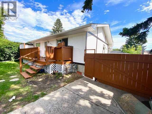 8016 33 Avenue NW, Calgary, Alberta  T3B 1L7 - Photo 3 - A2312377