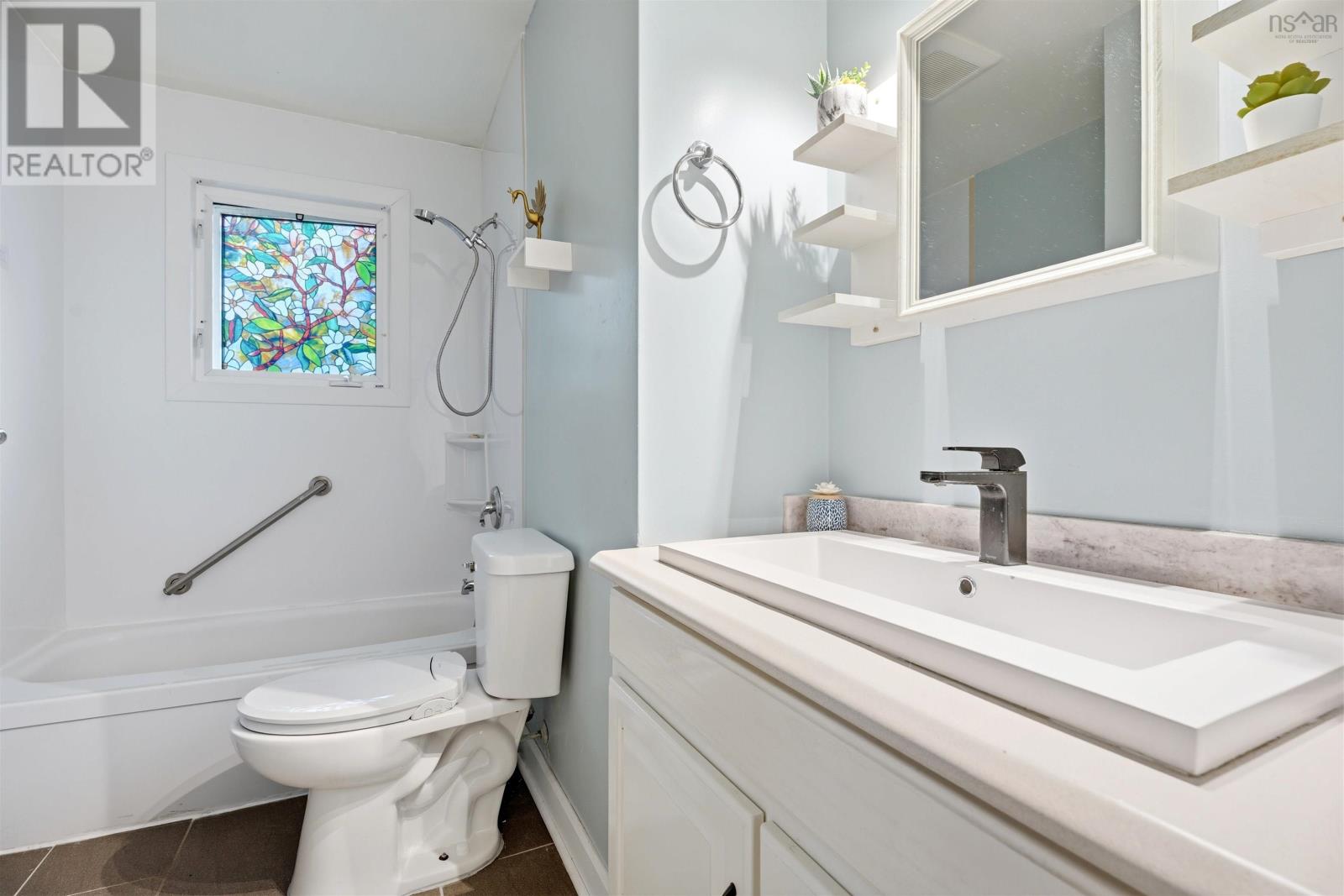 642 Herring Cove Road, Halifax, Nova Scotia  B3R 1X9 - Photo 24 - 202610433