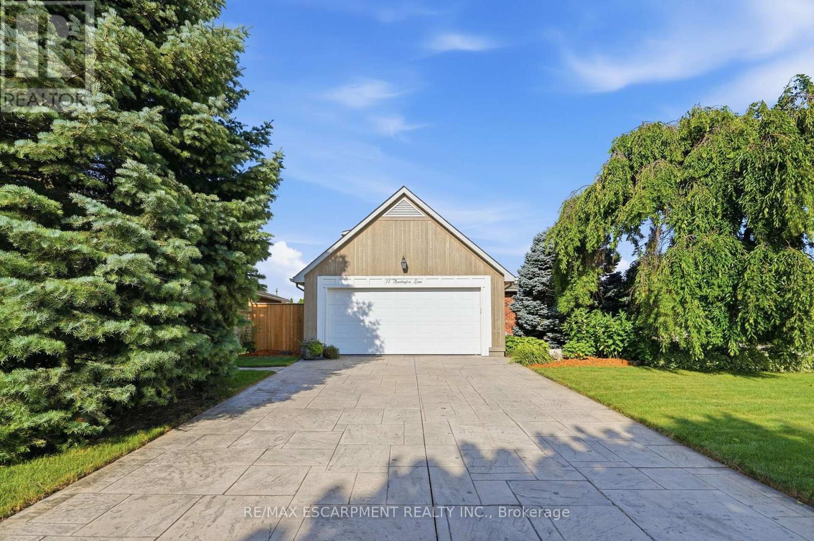 12 Huntington Lane, St. Catharines, Ontario  L2S 3J5 - Photo 3 - X13598218