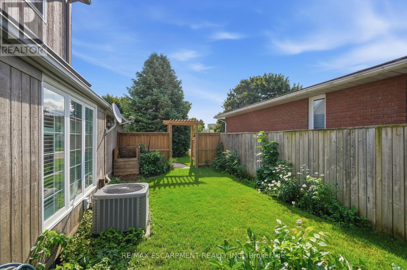 12 Huntington Lane, St. Catharines, Ontario  L2S 3J5 - Photo 33 - X13598218