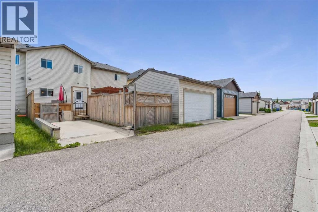 47 Belgian Street, Cochrane, Alberta T4C 0M2 - Photo 27 - A2325286