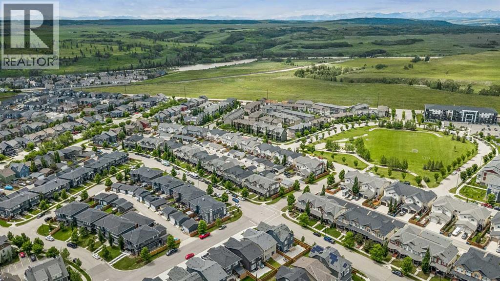 47 Belgian Street, Cochrane, Alberta T4C 0M2 - Photo 2 - A2325286