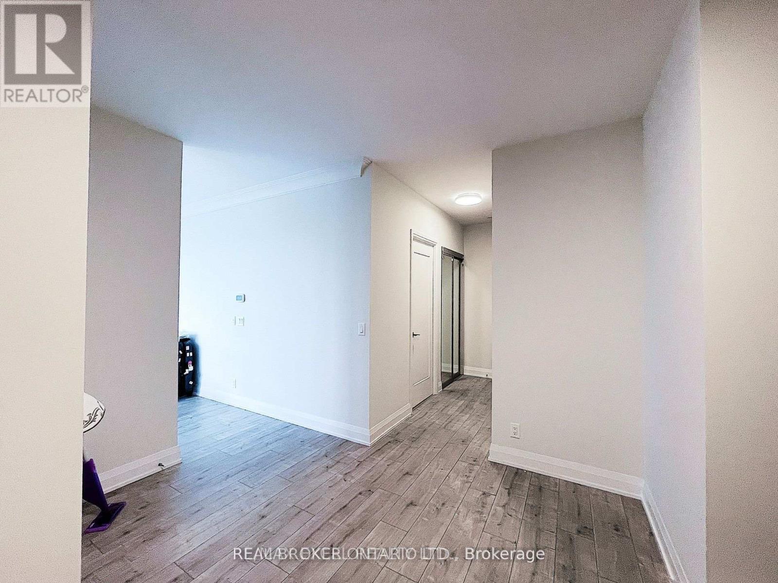 2209 - 18 Water Walk Drive, Markham, Ontario  L3R 6L5 - Photo 4 - N13599754