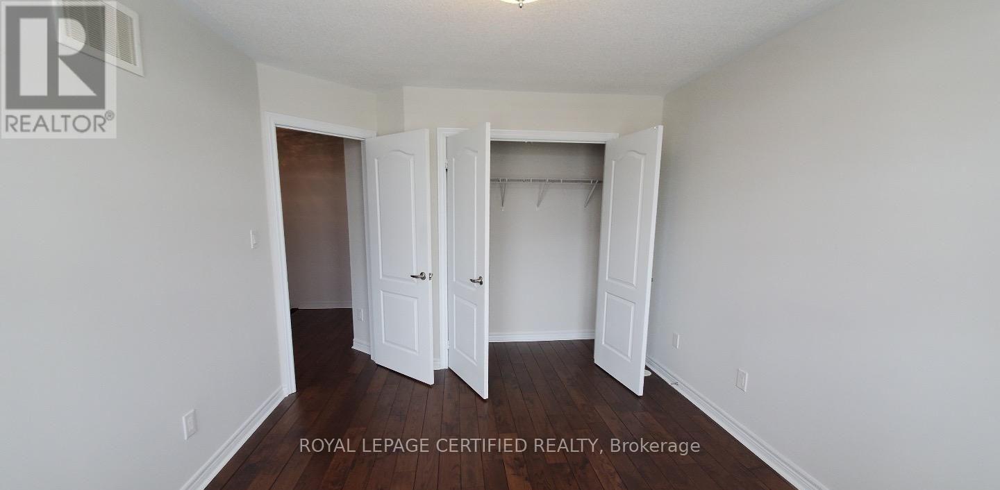 2554 Grand Oak Trail, Oakville, Ontario  L6M 0S4 - Photo 10 - W13591054