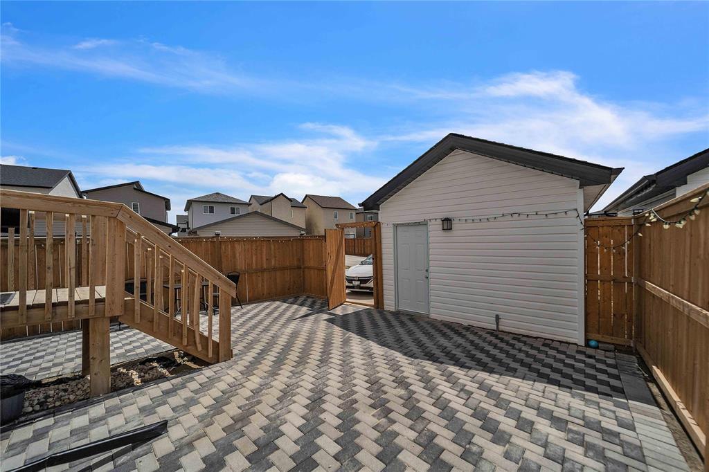 536 North Point Boulevard, Winnipeg, Manitoba  R2V 5H7 - Photo 34 - 202618457