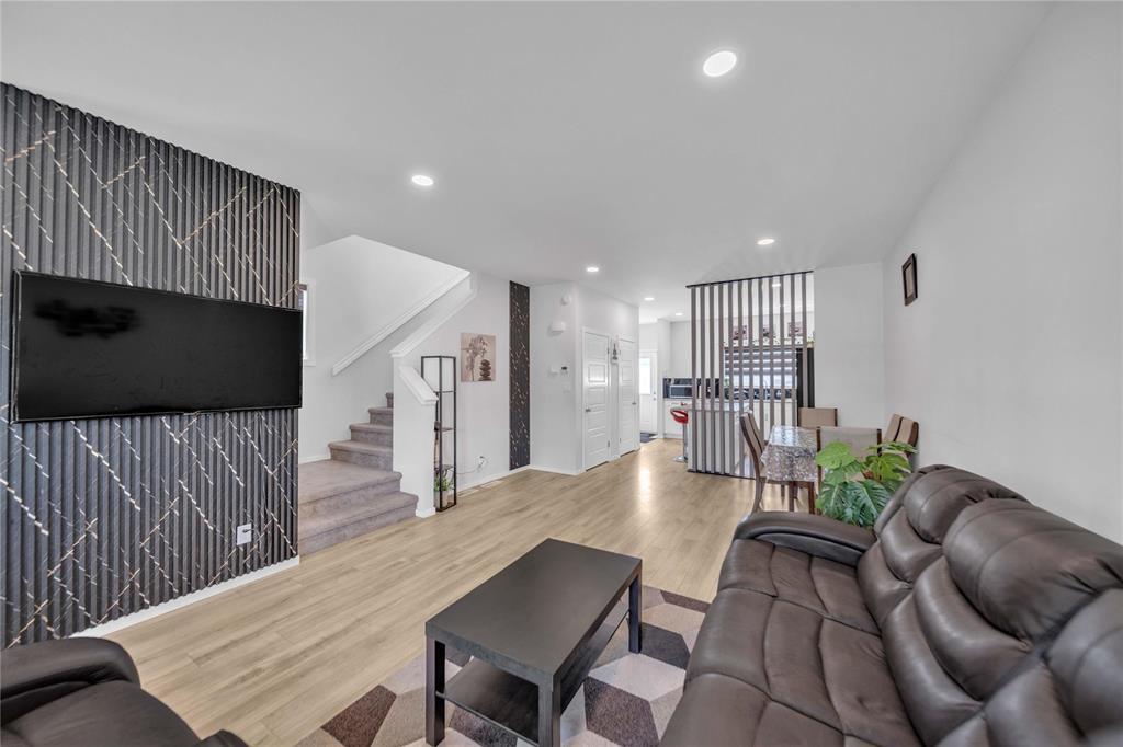 536 North Point Boulevard, Winnipeg, Manitoba  R2V 5H7 - Photo 8 - 202618457