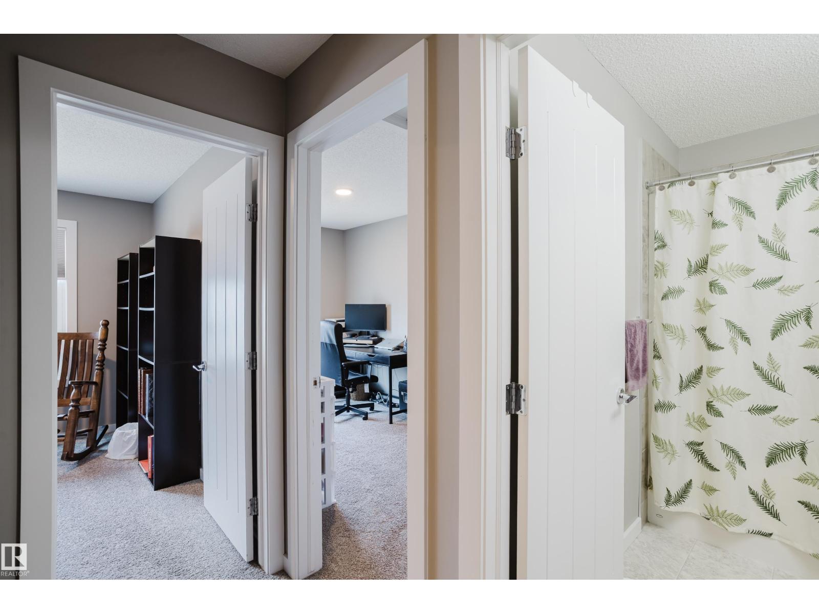 #28 2215 24 St NW, Edmonton, Alberta  T6T 1A6 - Photo 30 - E4500373