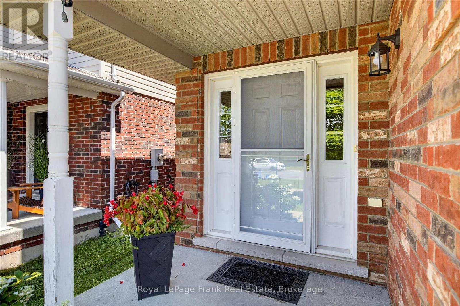 2305 Marsdale Drive, Peterborough, Ontario  K9L 0B6 - Photo 6 - X13599958
