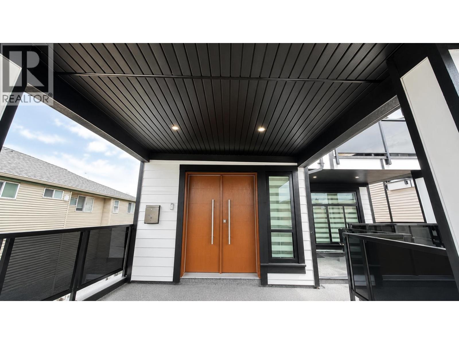 341 Johnston Street, New Westminster, British Columbia  V3M 5H4 - Photo 2 - R3149476