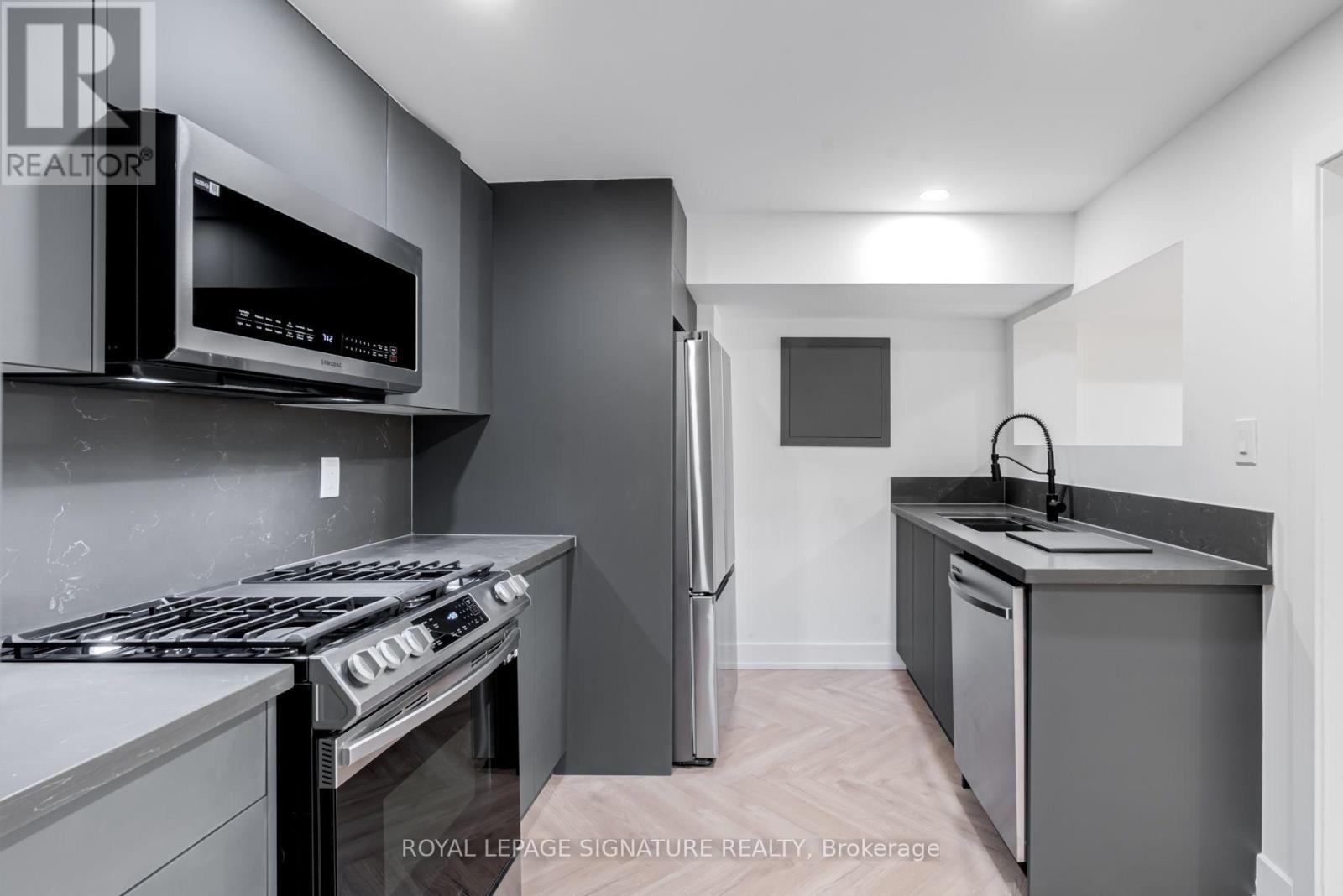 1 - 861 O'connor Drive, Toronto, Ontario  M4B 2S7 - Photo 13 - E13599916