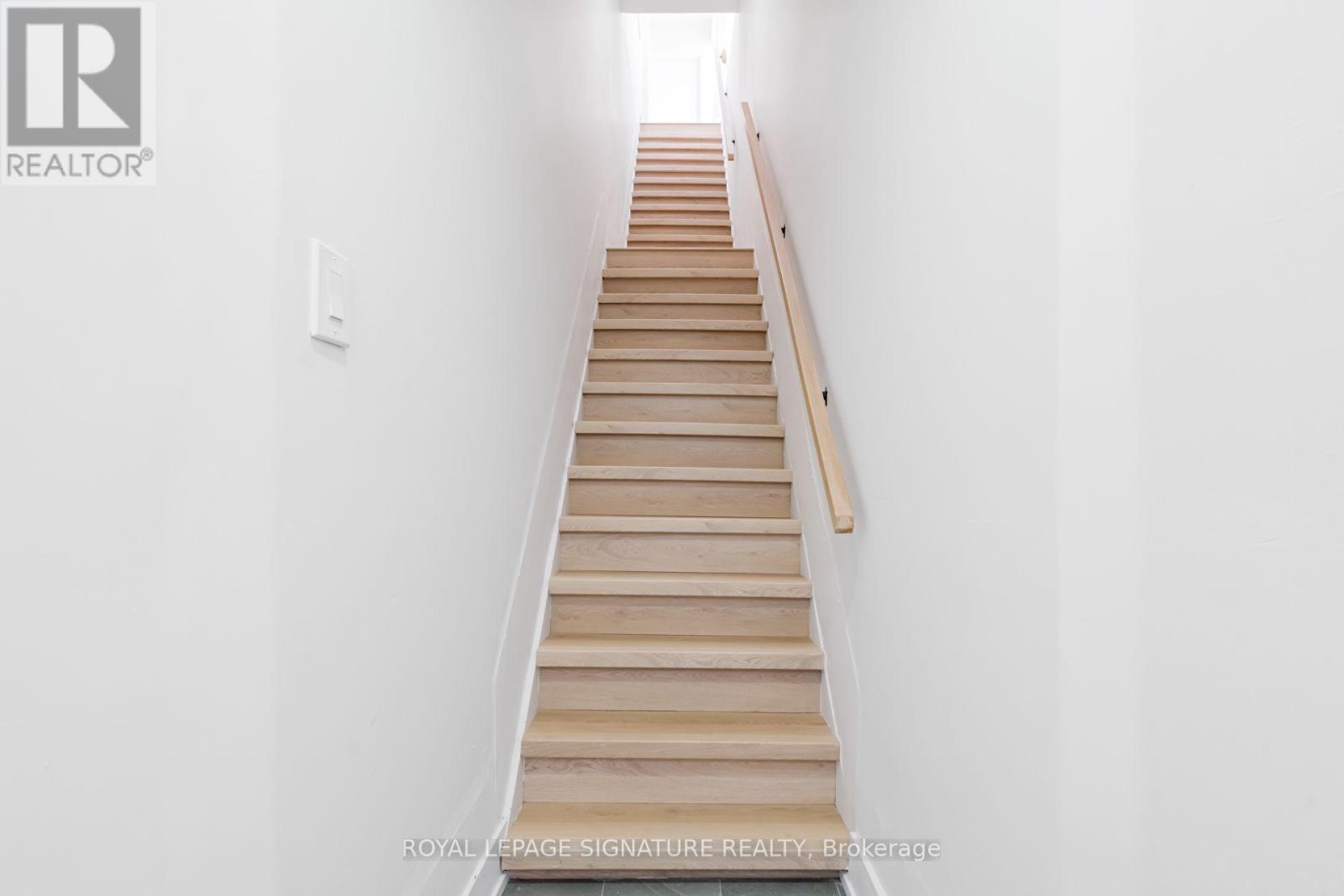 1 - 861 O'connor Drive, Toronto, Ontario  M4B 2S7 - Photo 30 - E13599916